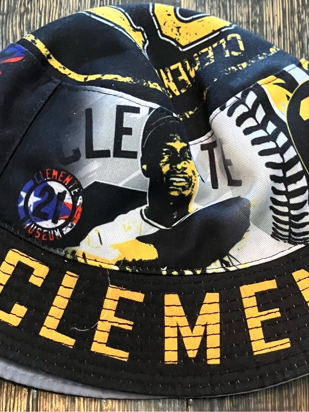 Roberto Clemente Tribute Bucket Hat
